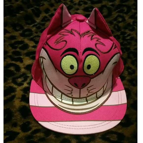 Disney Accessories - Disney Chesire Cat hat snapback